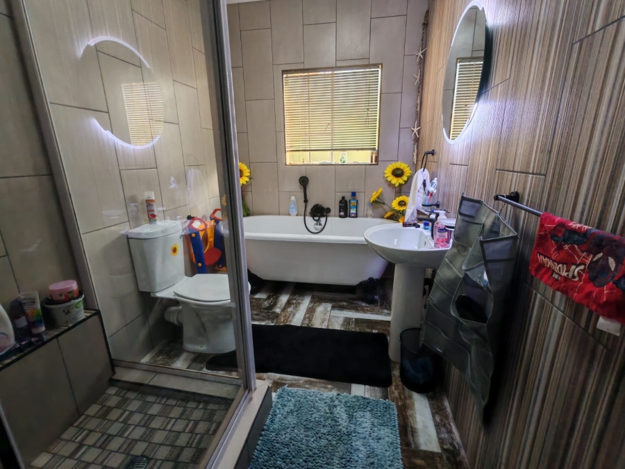 2 Bedroom Property for Sale in Sasolburg Ext 11 Free State